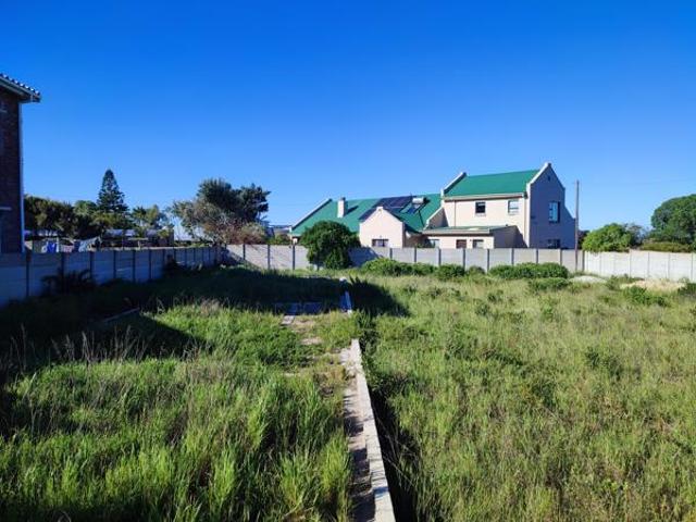 798 m² Land available in Franskraal