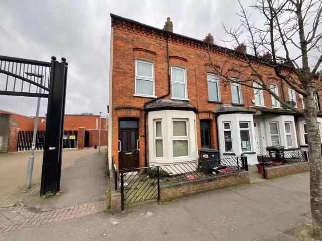 79 Bloomfield Avenue