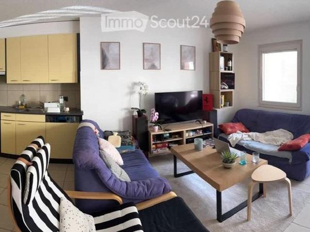 79 m²