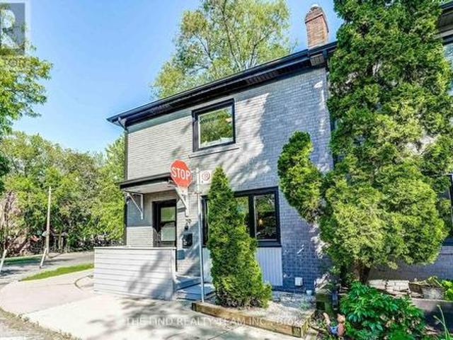 79 Maughan Crescent, Toronto, ON, M4L 3E6 house for sale | Listing ID E13415 | Royal LePage