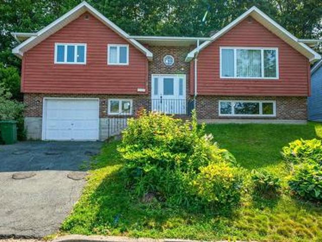 79 Riverview Crescent, Bedford, NS, B4A 2X5 house for sale | Listing ID 202618 | Royal LePage