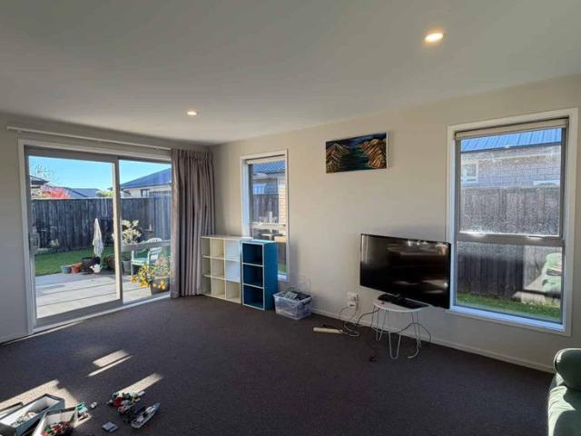 79 Sunline Avenue Lincoln