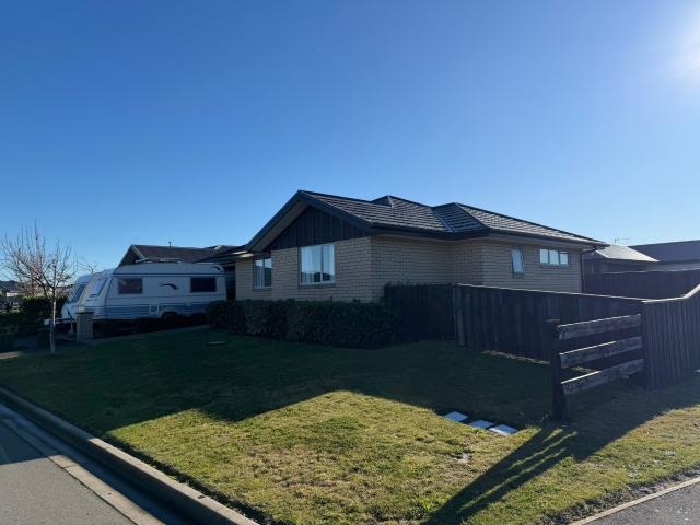 79 Sunline Avenue Lincoln