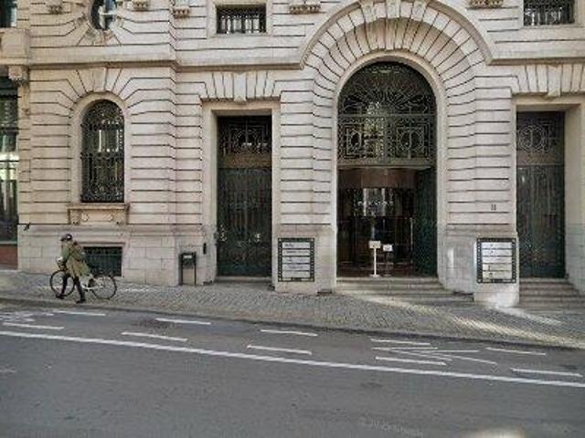 7 m2 office space for rent in Stad Brussel