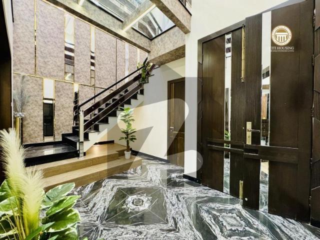 7 Master bedroom with attached washroom 10 Marla Available for sale At prime Location Citi Housing Society