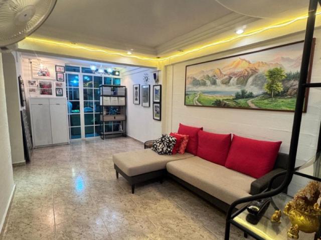 7 Marine Terrace HDB Apartment For Sale, $458,000, 2 Bed 1 Bath 635 sqft $721.00 psf