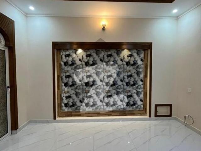 7 Marla brand new type luxury and outclass location and condition house available for rent with all basic needs G 13