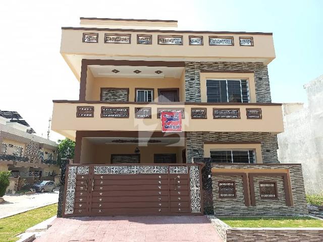 7 Marla Brand New Corner House For Sale