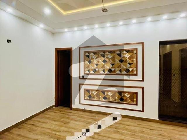 7 Marla Brand New Corner House For Sale In Eden Excusive Having 5 Beds 6 Washrooms Eden Executive