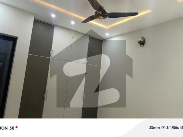 7 Marla Brand New Desinar House Available For Rant Bahria Town Phase 8 Usman Block