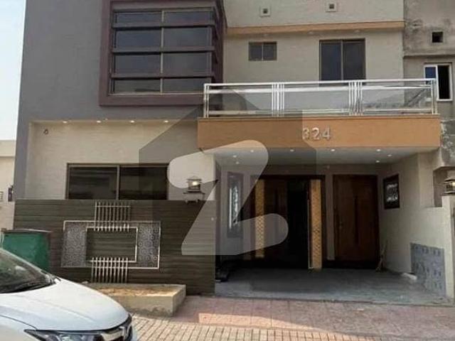 7 Marla Brand New House Available For Rent