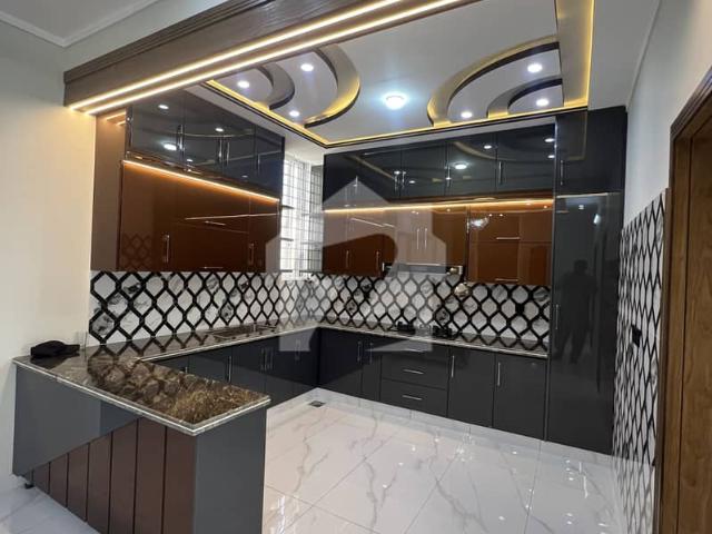 7 Marla Brand New House Available For Sale