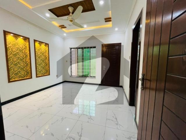 7 Marla Brand New Luxury Designer House Bahria Town Phase 8