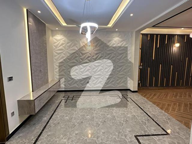 7 Marla Classic Double Storey House For Sale In Bani Gala Islamabad | Prime Location &Amp  Spacious Parking Bani Gala