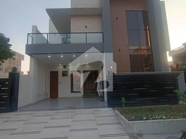 7 Marla Corner Designer House For Sale