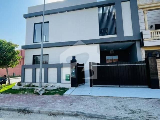 7 Marla Corner House Available For Sale In Nishtar Block Sector E Bahria Town Lahore