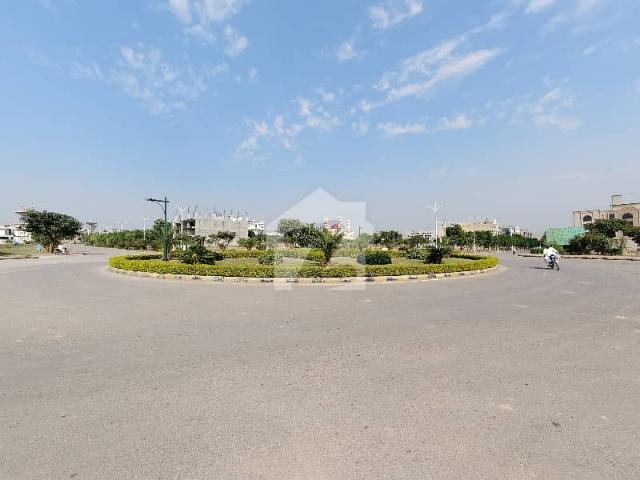 7 Marla Corner Main Road Plot Available For Sale In Gulberg Residencia Block C