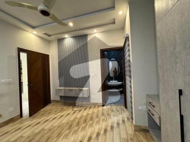 7 Marla Double Unit House Available For Rent In Abubaker Block Gas Installed Bahria Town Phase 8