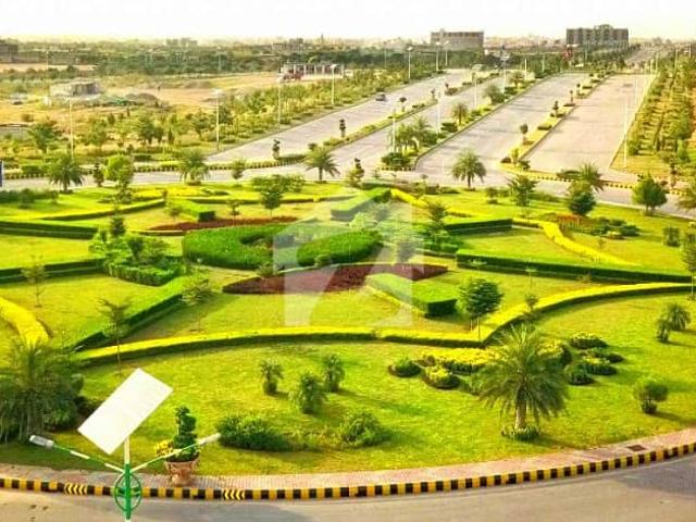 7 Marla Developed Possession Plot for Sale in Block R | Prime Heighted Location | Solid Land