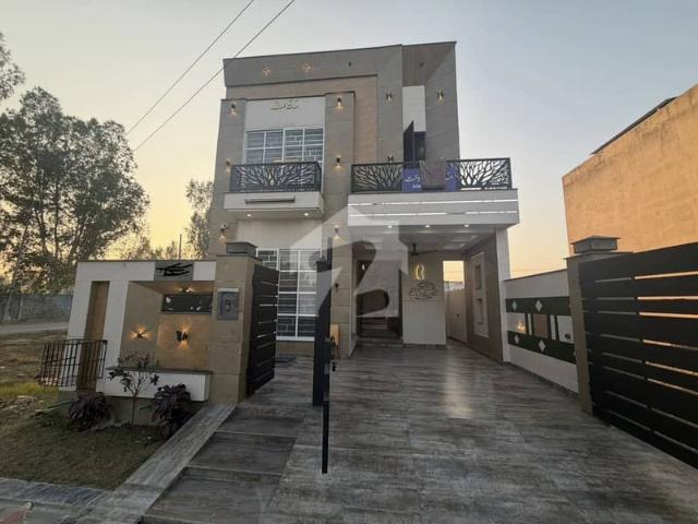 7 Marla Fully Furnished 1.5 Storey House for Sale