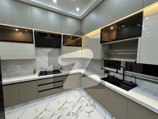 7 Marla luxury brand new house