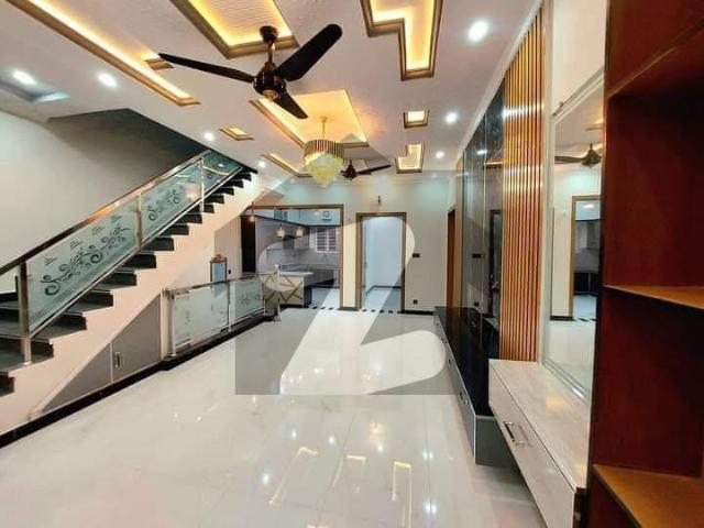 7 Marla Luxury Full House for Rent in Bahria Town Phase 8, Umar Block Bahria Town Phase 8 Umer Block