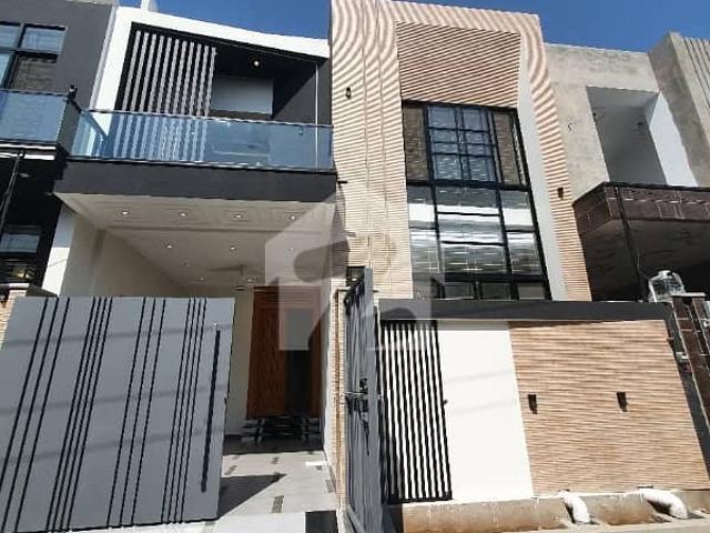 7 Marla Luxury House