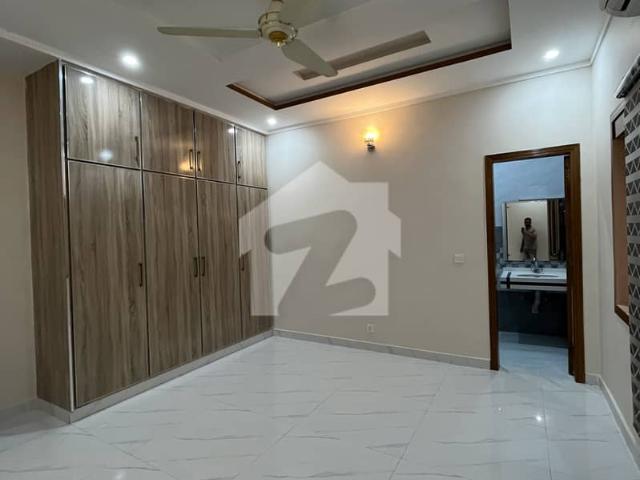 7 Marla Like That Brand New Luxury And Outclass Well Maintained And Outstanding Location House Available For Sale In G 13 Islamabad With All Basic Needs At Reasonable Demand