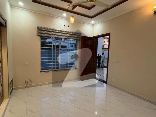 7 Marla Like That Brand New Luxury And Outclass Street Corner Location And Condition With All Basic Amenities Available For Sale In G/13 Islambad G 13