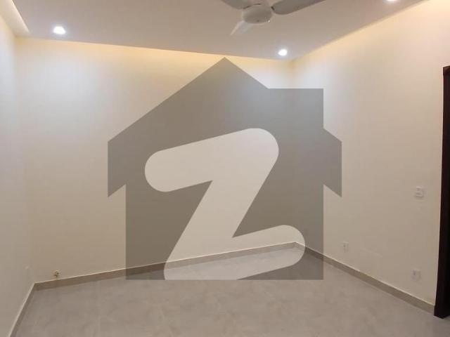 7 Marla Prime Location Solid Construction House For Sale in Gulberg Residencia Block I