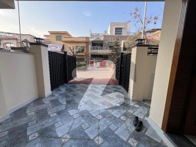 7 marla street corner house for sale in g 13