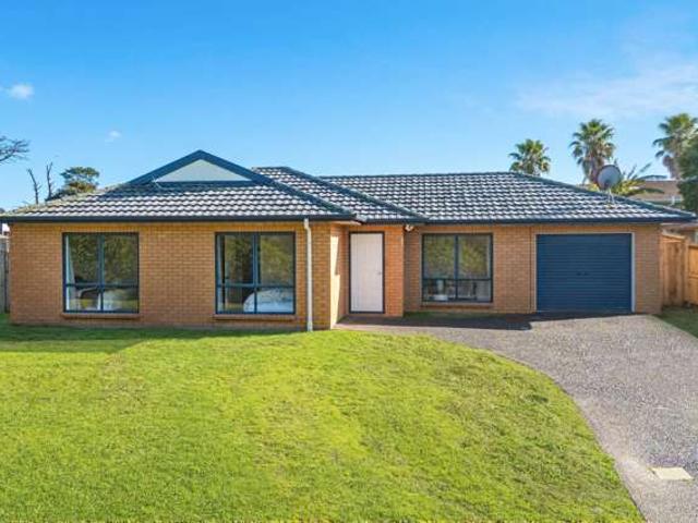 7 Moncrieff Avenue, Clendon Park, Manukau City