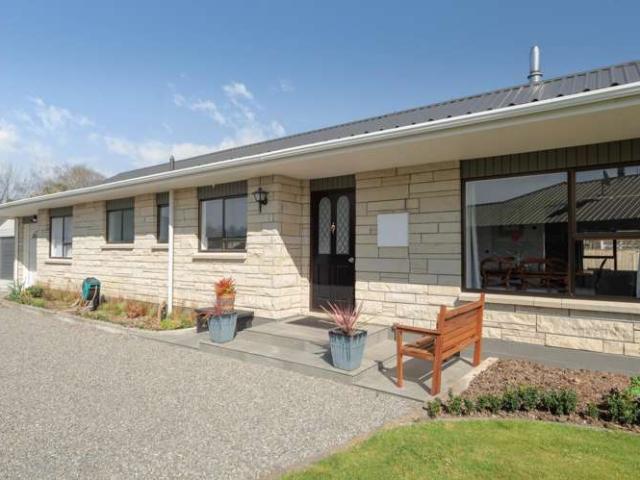 7 Oak View Place, Greytown, South Wairarapa