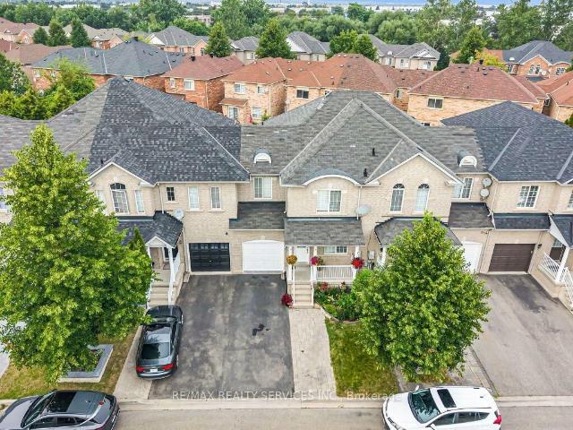 7 Olivett Lane, Brampton | 3+2Beds/3Bath, Townhouse, $749,888 | Condos. Ca