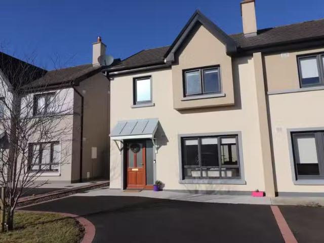 7 Orchard View, Creggaunnahilla, Clarecastle, Ennis, Co. Clare.