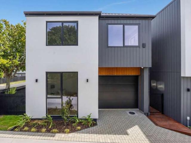 7 Alma Road, Milford, North Shore City