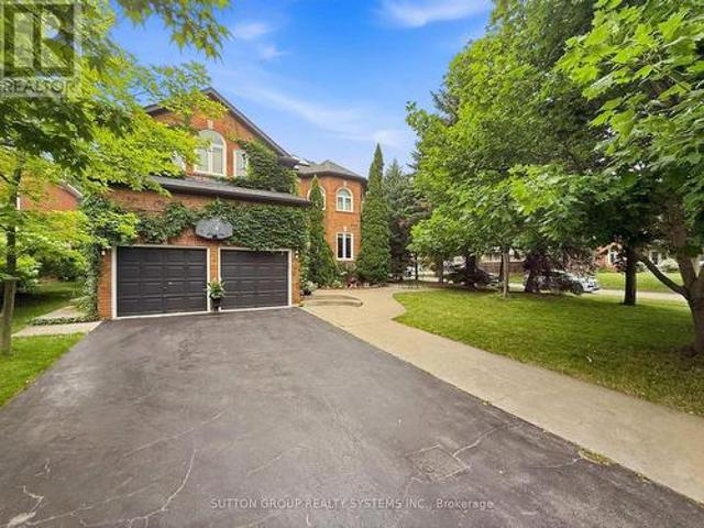 7 Arnhem Court, Hamilton, ON, L8B 0N9 house for sale | Listing ID X13571 | Royal LePage