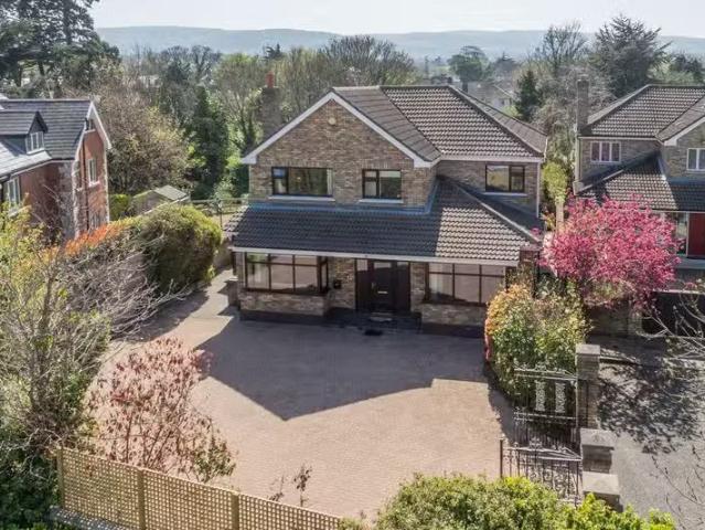 7 Butterfield Court, Rathfarnham, Dublin 14, D14N6X3 is for sale
