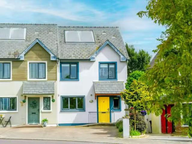 7 Barr Na Claise, Innishannon, Co. Cork is for rent