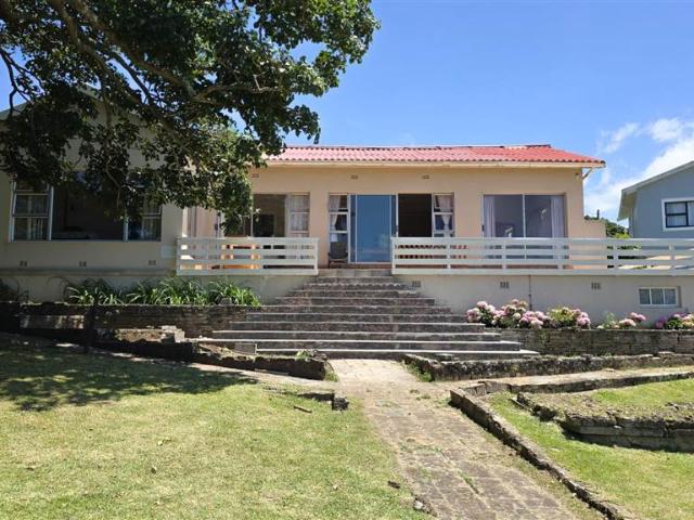 7 Bed House in Kei Mouth