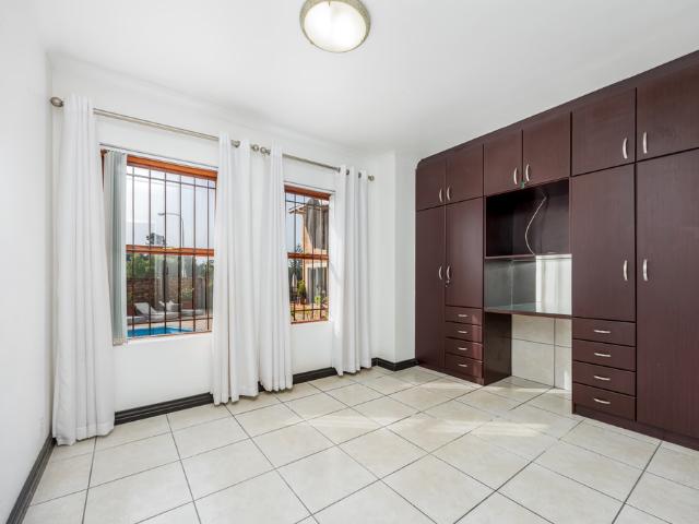 7 Bedroom Freehold For Sale in Eversdal Heights