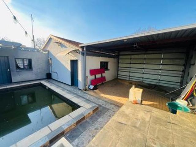 7 bedroom house