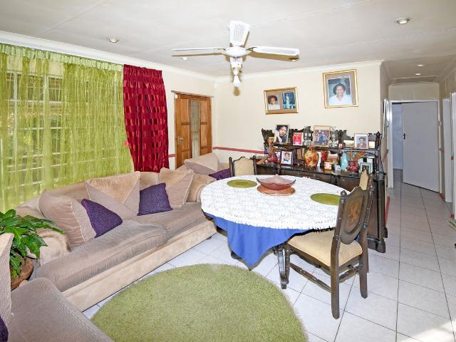 7 Bedroom House For Sale in Albertville