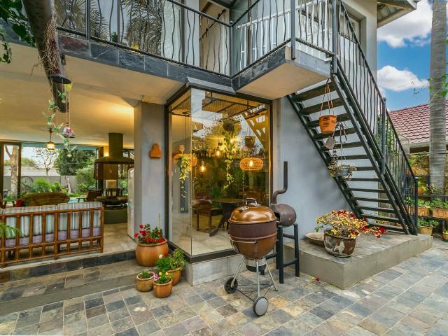 7 Bedroom House For Sale in Greenhills