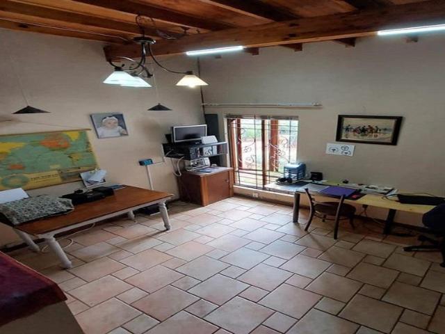 7 Bedroom house for sale in Florauna, Pretoria