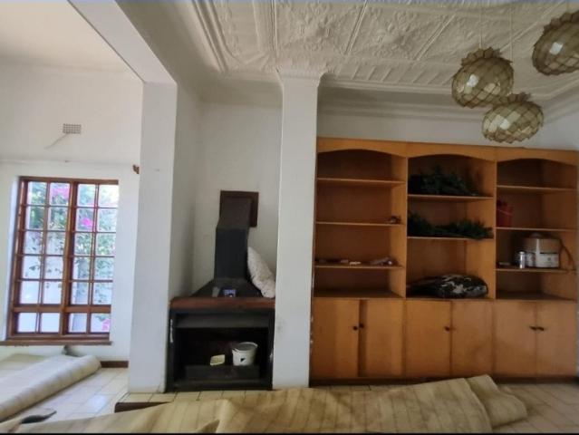 7 Bedroom House For Sale in Kensington