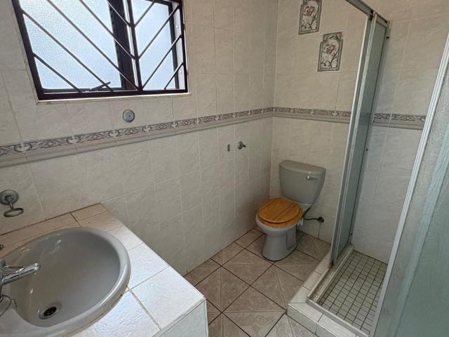 7 Bedroom House For Sale in Mackenzie Park