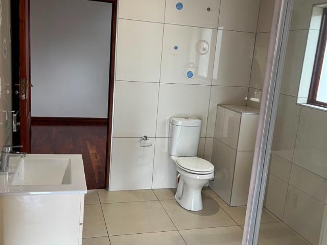 7 Bedroom House For Sale in Midstream Estate