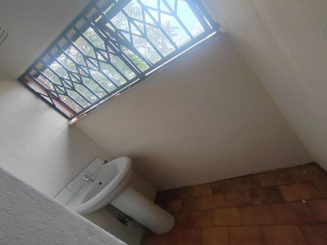 7 Bedroom house for sale in Sonneveld, Brakpan