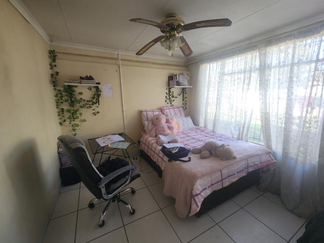 7 Bedroom House For Sale in Scottsville